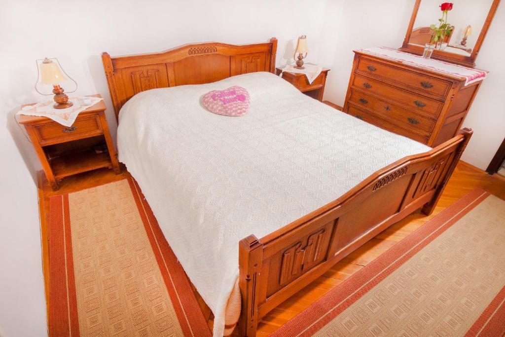 Guest house Tri Sestre 3*